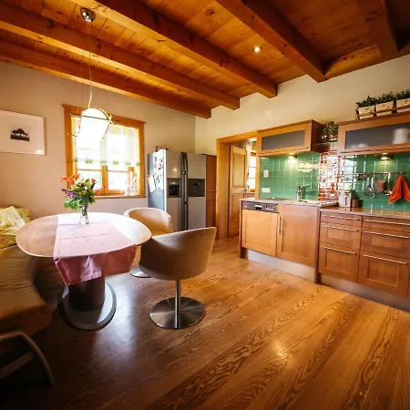 In Feistritz Near Petzen Area Tatil Evi Unterlibitsch